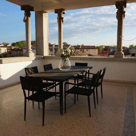 Stylish Penthouse Apartment In Venice Lido, 10 Minutes From Saint Marks Square Lido di Venezia Kültér fotó