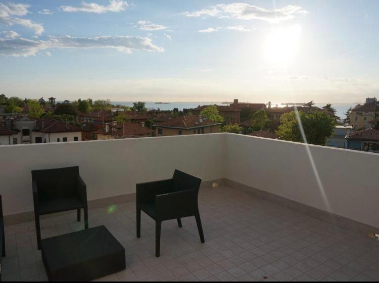 Stylish Penthouse Apartment In Venice Lido, 10 Minutes From Saint Marks Square Lido di Venezia Kültér fotó