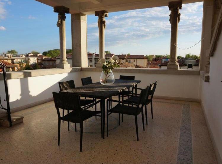 Stylish Penthouse Apartment In Venice Lido, 10 Minutes From Saint Marks Square Lido di Venezia Kültér fotó